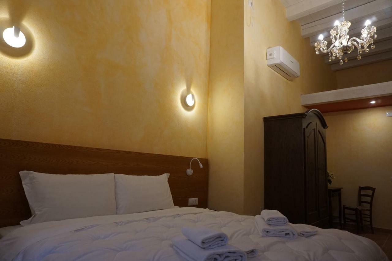 Palazzo Fulgher Cagliari Bagian luar foto